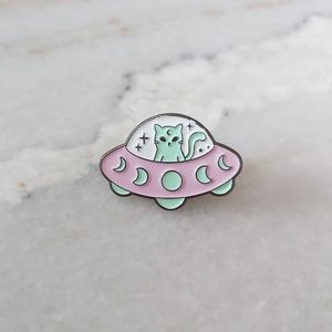 Cat UFO Pin 🐱🛸